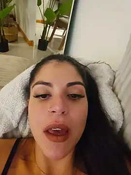 yaaaaanee2 (F young) - Chupar dildo 5 mins