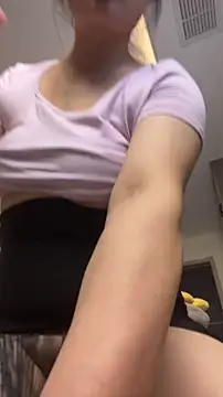 mo-mo-69 webcam