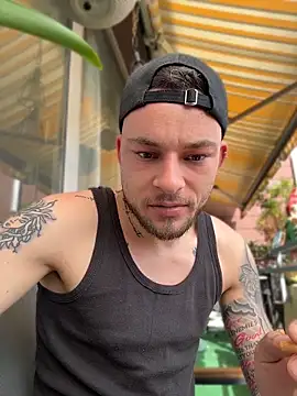 inkeddenis webcam