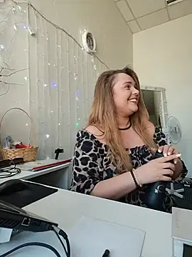 Juicy_PeachLux webcam