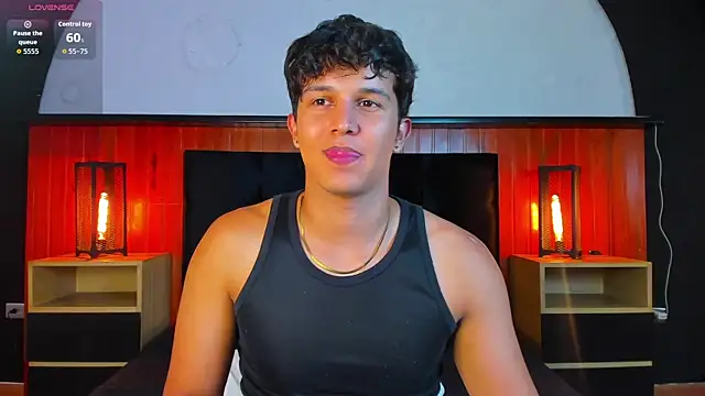Leo_Savage_ webcam