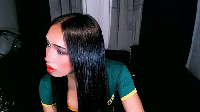 xUrGoddess_islaCumsAlotx webcam