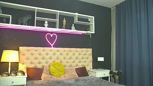 TaniaKaverina webcam