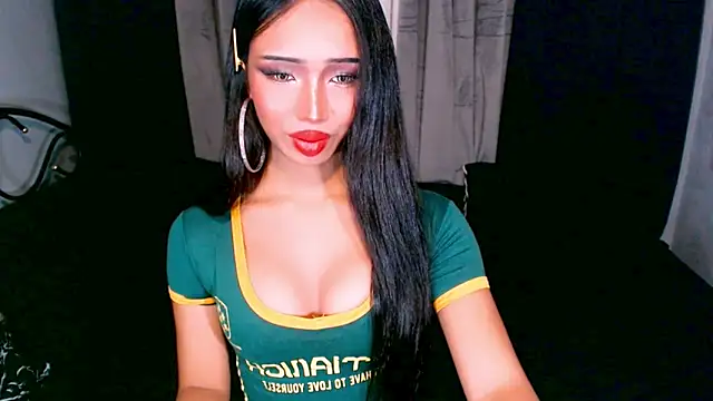 xUrGoddess_islaCumsAlotx webcam
