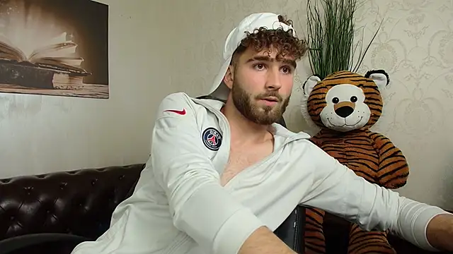 KyloEast live sex cam