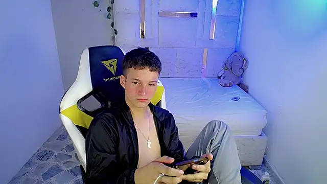 el_rubioo_ (M twink) - TOUCH DICK AND ASS