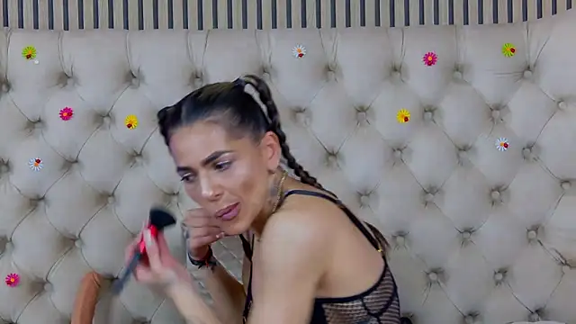 PlayfulShow webcam