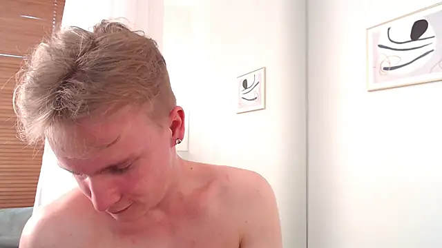 AlexxSweet webcam