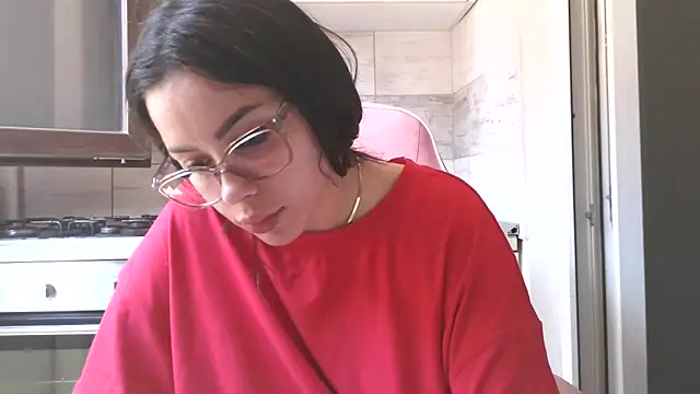 LovelyJulliette webcam