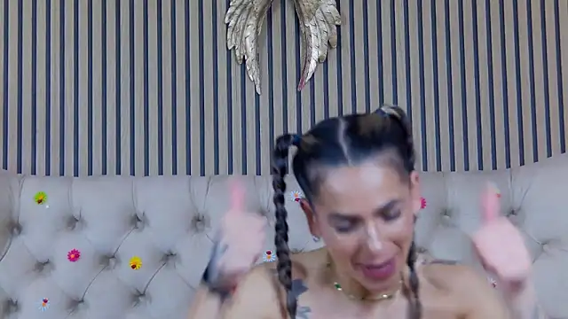 PlayfulShow webcam