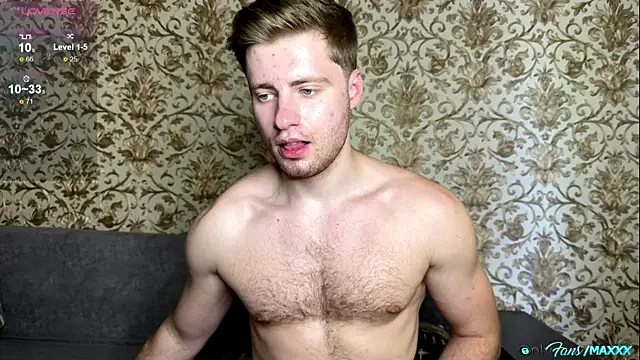 Maxhornyblondieman webcam