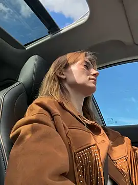-AngelAri-