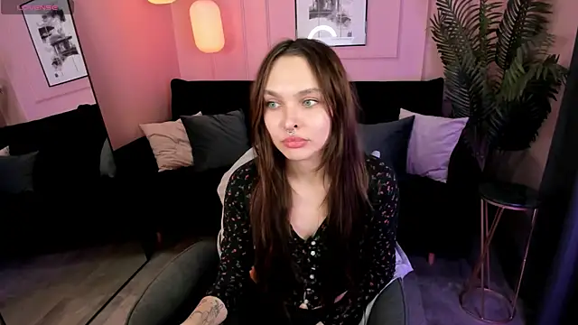 ChloeSunny webcam