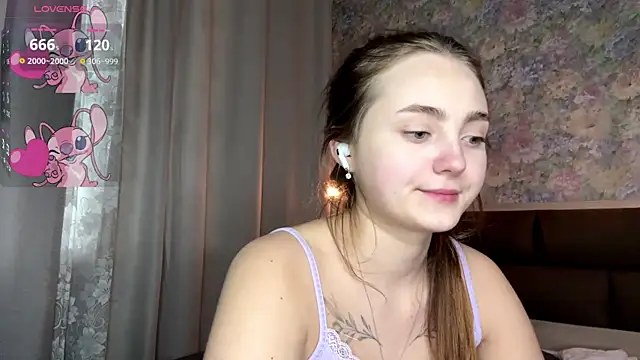 LoraDavi live sex cam