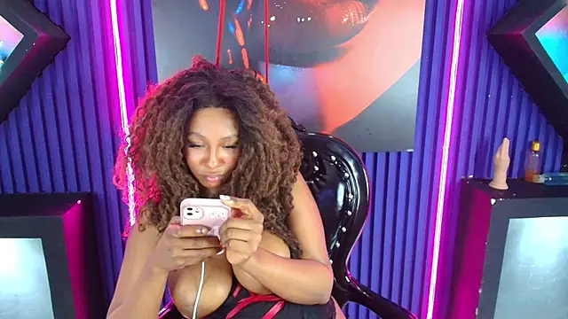 MrEbonybdsm webcam