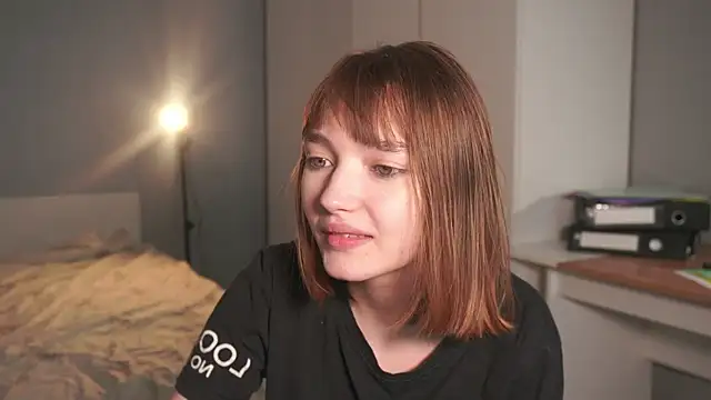 Leyla_crsh webcam