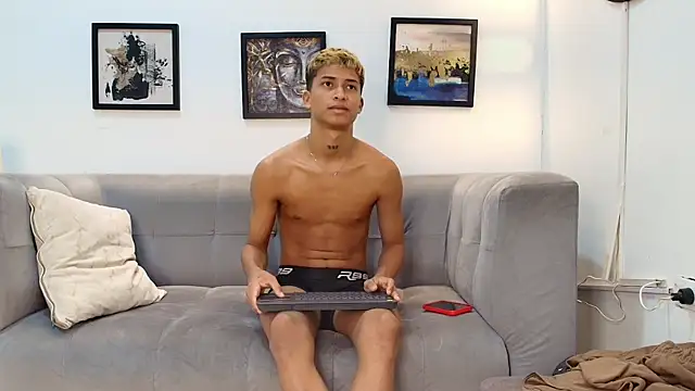 GOLD_BOYS webcam