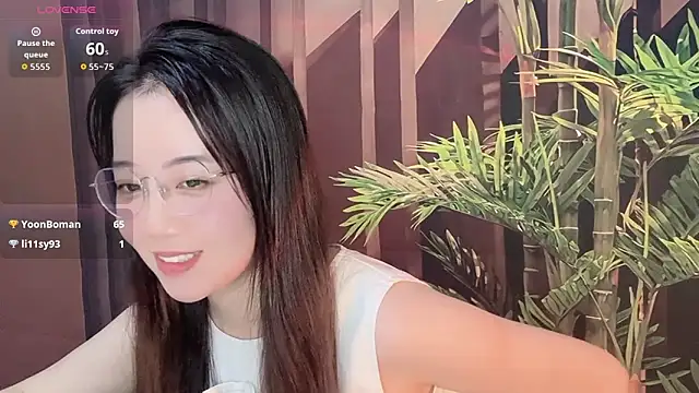 77-Vicky webcam