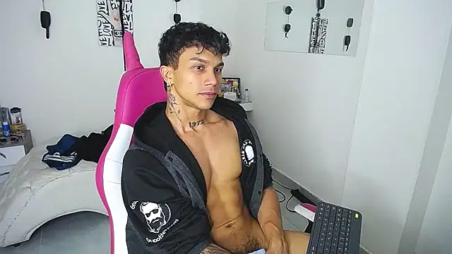 Leonard_Price webcam
