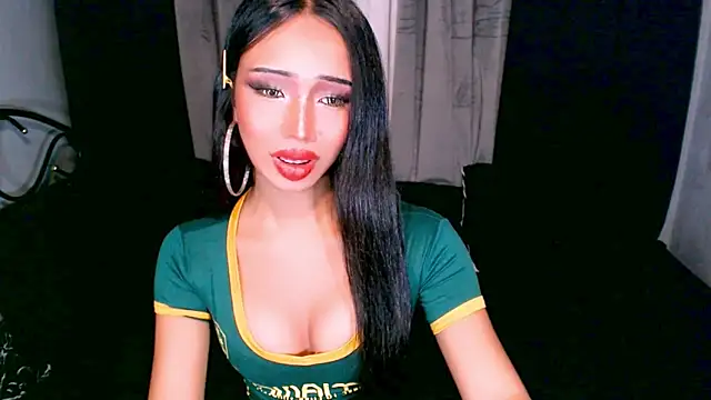 xUrGoddess_islaCumsAlotx webcam
