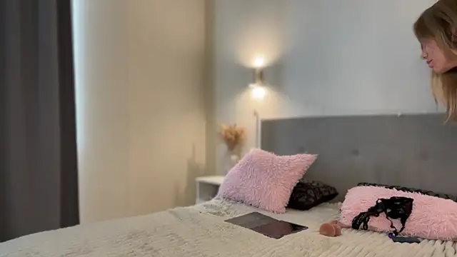 PinkNoir webcam