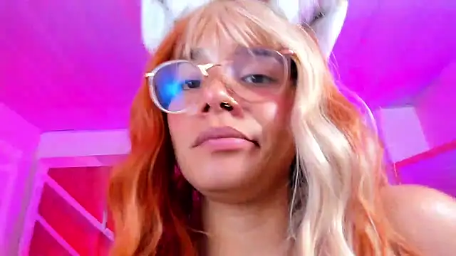 Olivia_Fox69 webcam