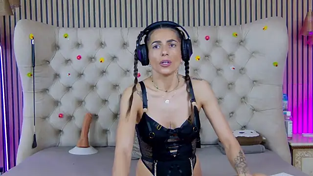 PlayfulShow webcam