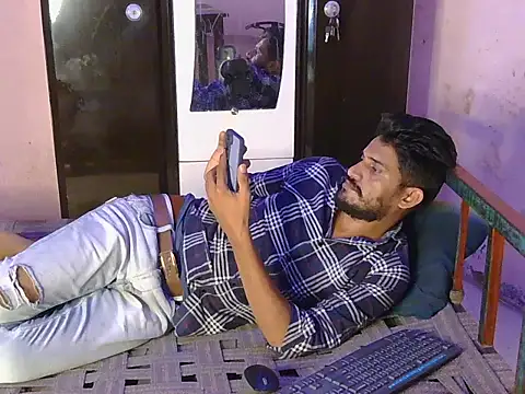 HotXKrish webcam