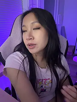 petiteTai webcam
