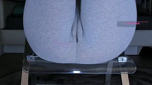 Cameltoe_squirt_inPants webcam