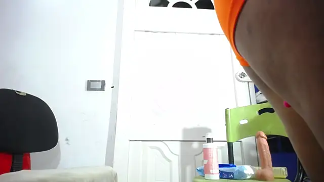 squirter_pussybomb - Squirter_pussybomb's free webcam - UK Sex Cams