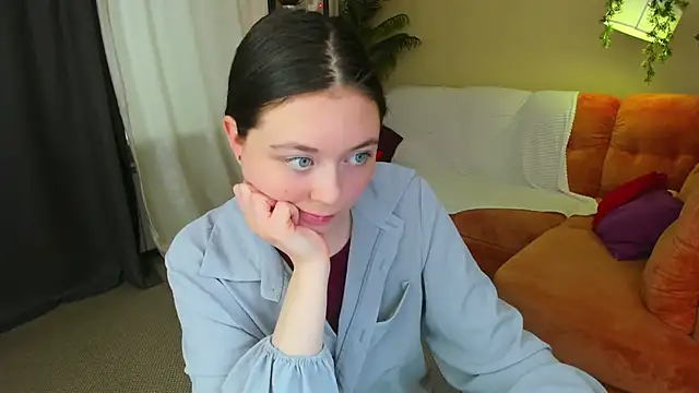 AlluringLookk webcam