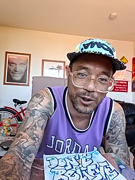 Mr_Graffitimile webcam