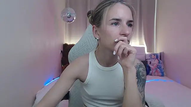 DeboraHorny webcam