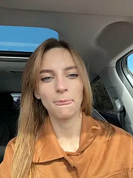 -AngelAri-