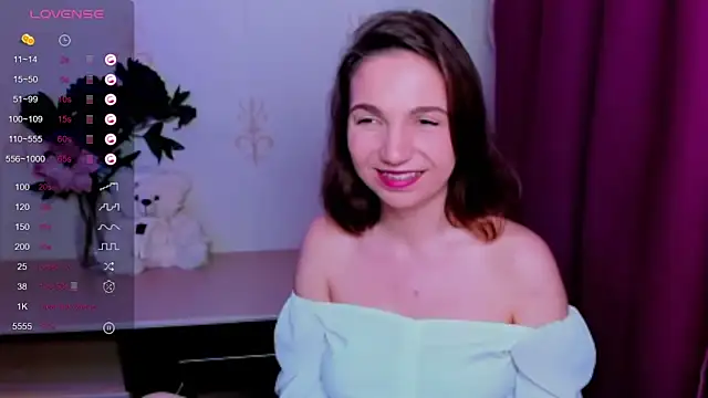 KindHazelHere_ webcam