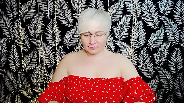 Olivia_playful webcam