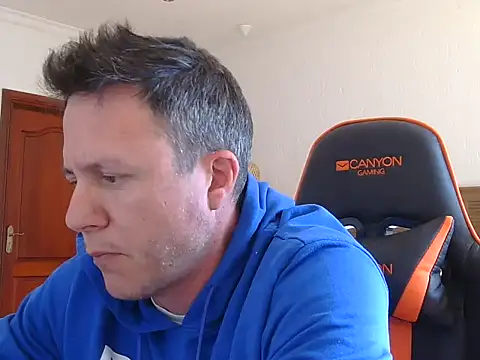 TroyDieselXXX webcam