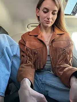 -AngelAri-