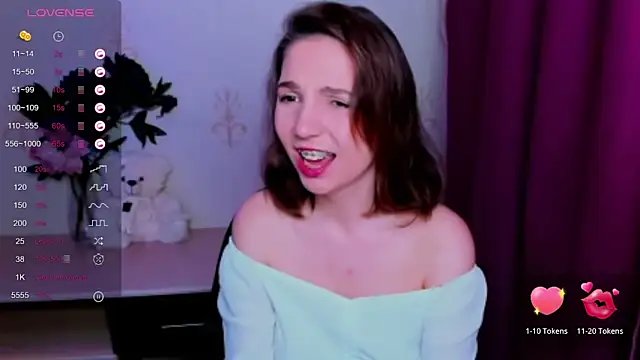 KindHazelHere_ webcam