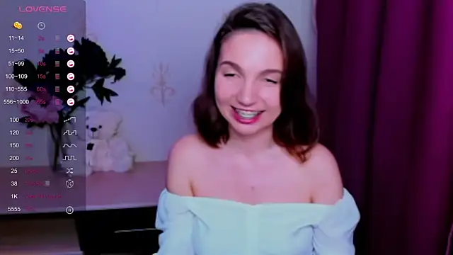 KindHazelHere_ webcam