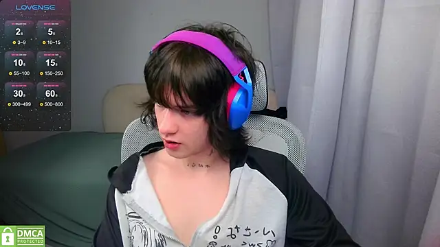 LeonBoykisser webcam