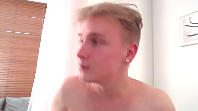 AlexxSweet webcam