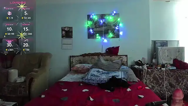_lady_red_ webcam