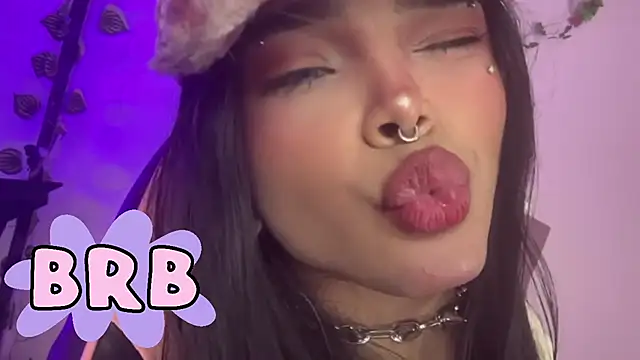 maki_xoxo - Maki_XOXO's free webcam - UK Sex Cams