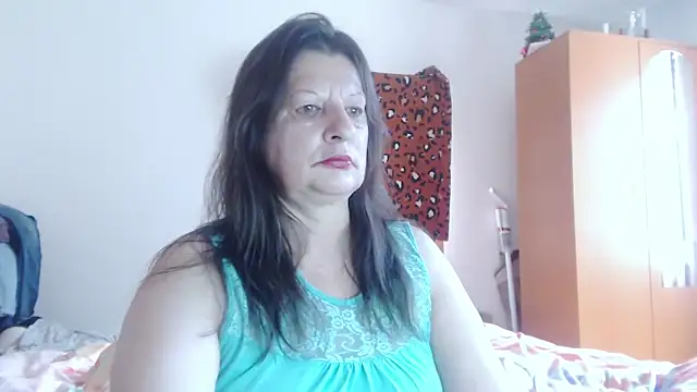 ExtasyMature live sex cam