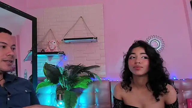 Aronandmoli69 live sex cam