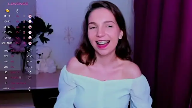 KindHazelHere_ webcam