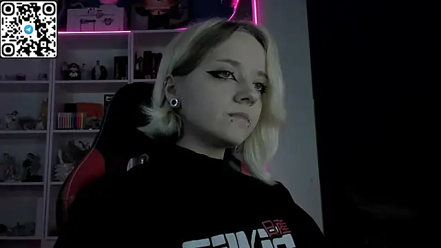 Holy_Mistress_S webcam