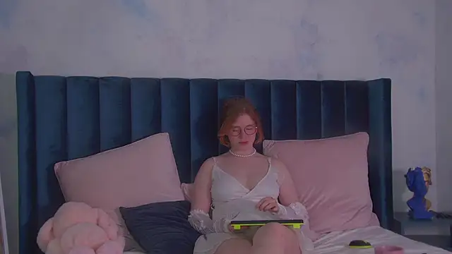 LauraDennis webcam